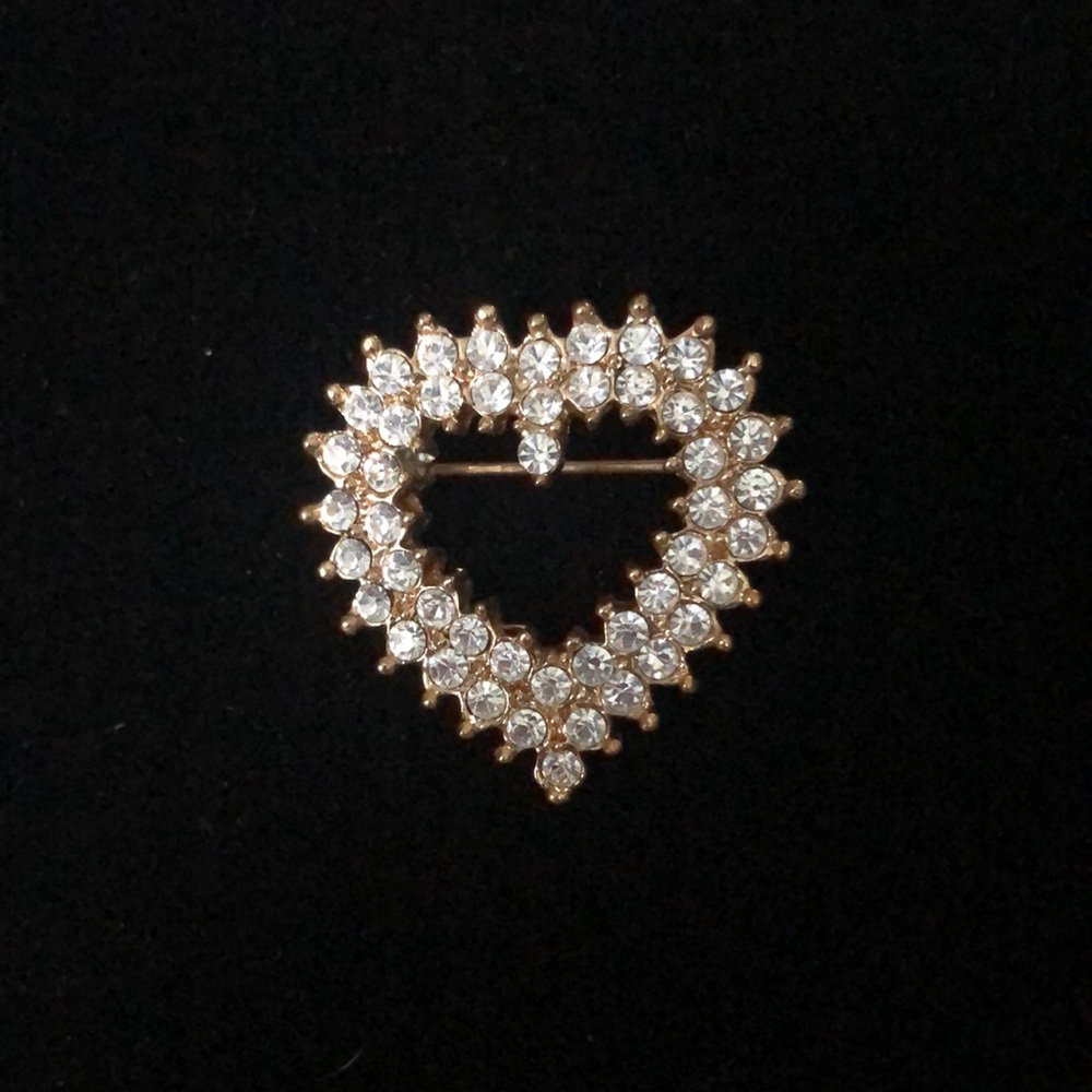 Vintage heart brooch pin